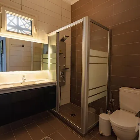Luna Bay
