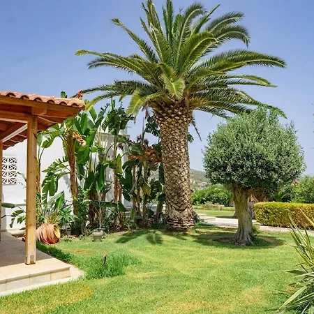 Villa Blue Lagoon Estate, *