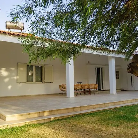 Blue Lagoon Estate, Amarynthos