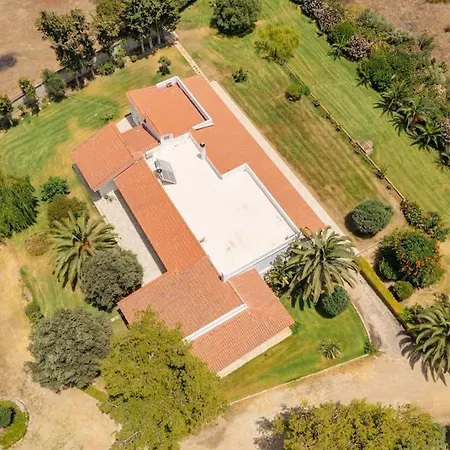 Blue Lagoon Estate, Amarynthos